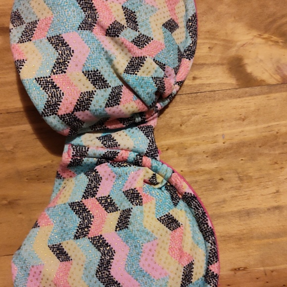 Summer Sale 🌼 bikini top - Picture 3 of 6